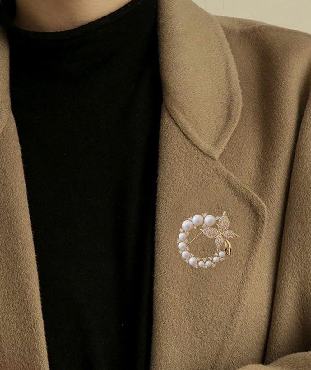 Pearl Halo Butterfly Luxury Brooch - Image 3