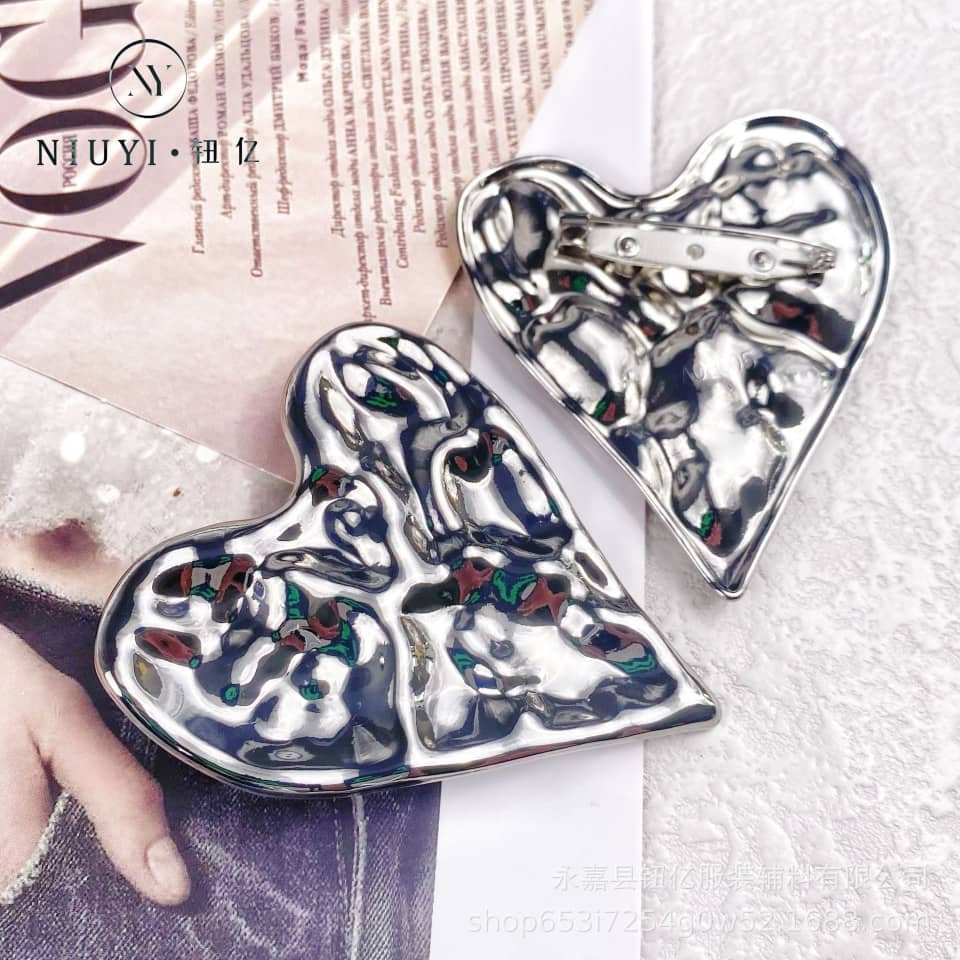 Unique Hammered Heart Brooch - Image 2